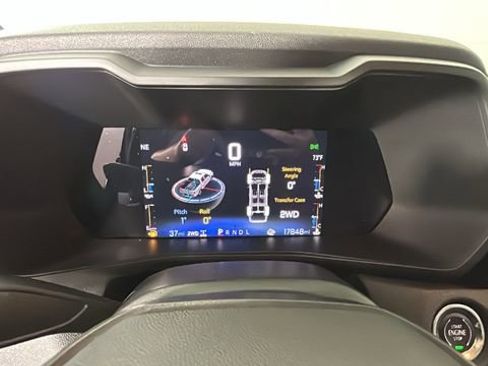 Used 2023 Chevrolet Colorado Trail Boss w/ Technology Package AWD/4WD image 17