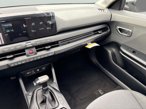 New 2025 Kia K4 LXS image 13