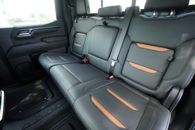 Used 2024 GMC Sierra 1500 AT4 w/ Technology Package AWD/4WD image 27