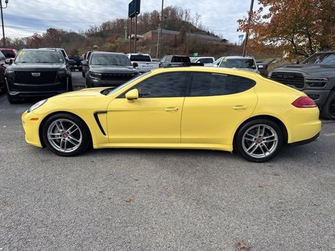 Used 2014 Porsche Panamera 4 image 6