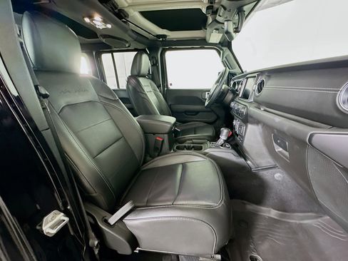 Used 2023 Jeep Wrangler Sahara w/ Cold Weather Group AWD/4WD image 30