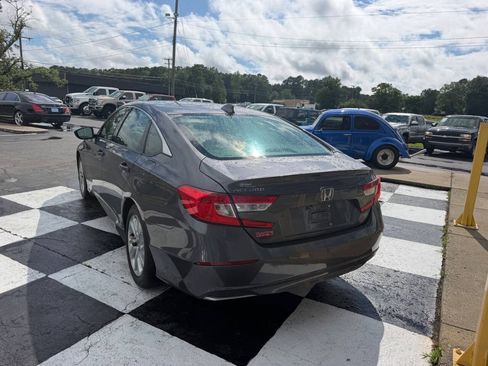 Used 2019 Honda Accord LX image 7