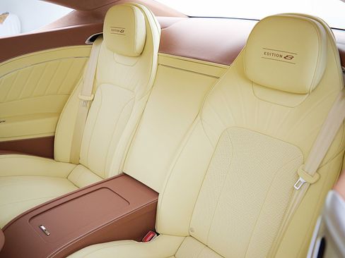 Used 2024 Bentley Continental GT V8 image 26