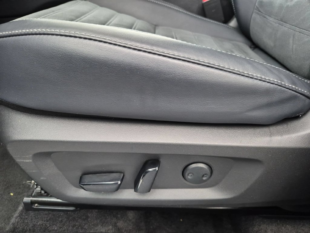 Used 2025 Mitsubishi Outlander SE AWD/4WD image 11