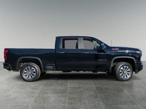 Used 2024 Chevrolet Silverado 2500 Custom w/ Custom Value Package AWD/4WD image 6