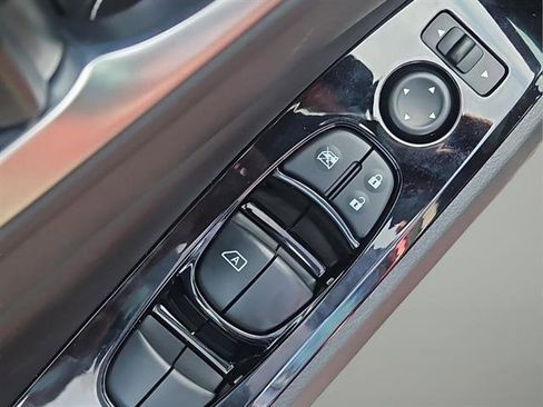 New 2025 Nissan Altima 2.5 SL image 5