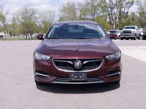 Used 2018 Buick Regal Preferred w/ Sights and Sounds Package FWD image 8