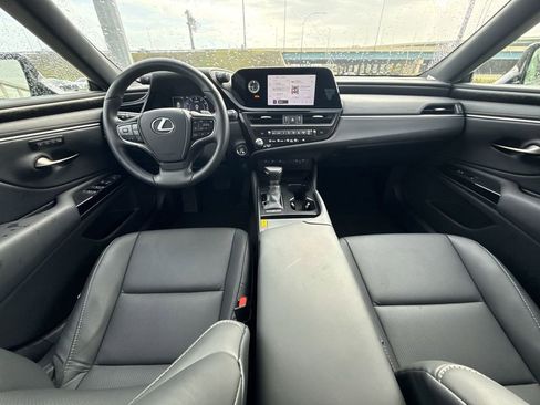Used 2025 Lexus ES 350 w/ Premium Package image 19