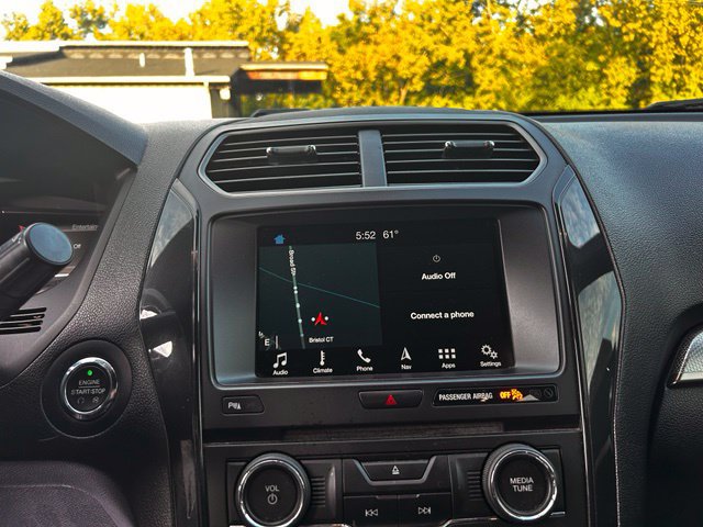 Used 2018 Ford Explorer XLT w/ XLT Appearance Package AWD/4WD image 22