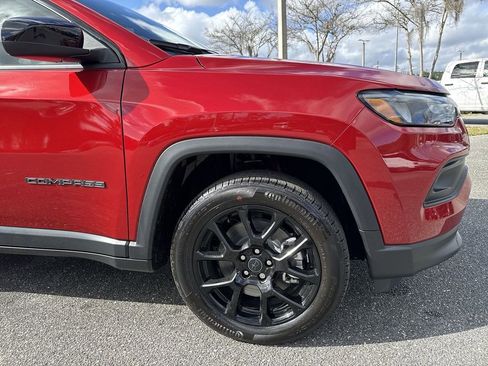 New 2026 Jeep Compass Latitude image 10