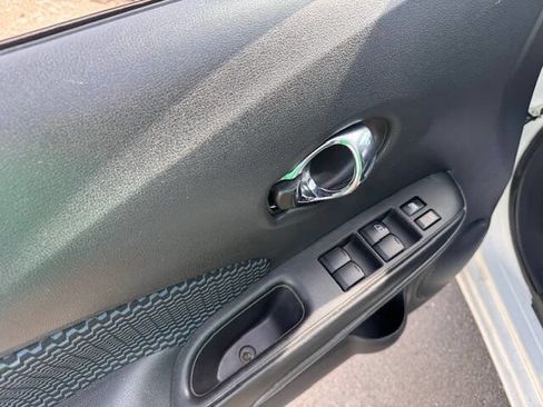 Used 2017 Nissan Versa Note SV image 35