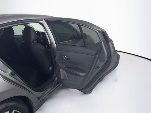 Used 2024 Nissan Sentra SV FWD image 27