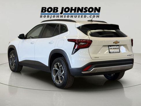 Certified 2024 Chevrolet Trax LT w/ Driver Confidence Package FWD image 7