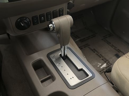 Used 2014 Nissan Frontier SV w/ SV Value Truck Package image 24