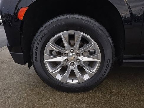 Used 2022 Chevrolet Suburban Premier image 39