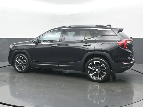Used 2024 GMC Terrain SLT FWD image 3