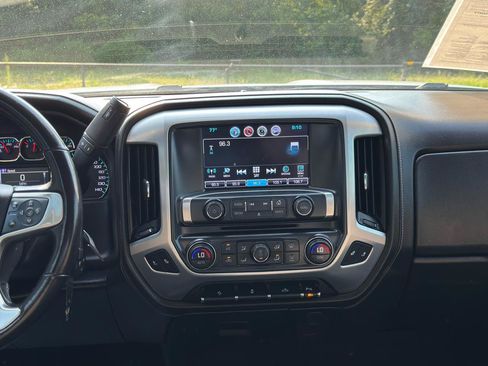 Used 2018 GMC Sierra 1500 SLE w/ SLE Value Package AWD/4WD image 16