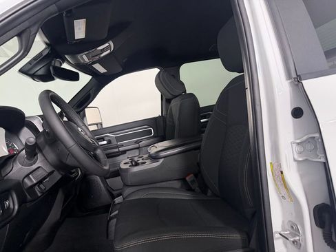 Certified 2025 RAM 2500 Big Horn AWD/4WD image 21