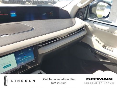 New 2025 Lincoln Navigator Reserve image 33