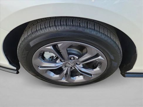 Used 2025 Honda Accord EX-L image 9