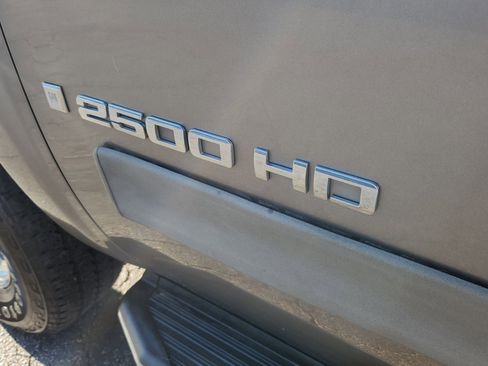 Used 2008 Chevrolet Silverado 2500 LT w/ 1LT Convenience Package image 21