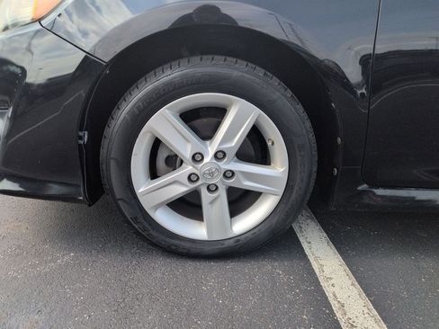 Used 2014 Toyota Camry SE image 28