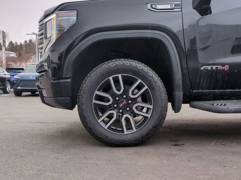 New 2026 GMC Sierra 1500 AT4 w/ AT4 Premium Package AWD/4WD image 16