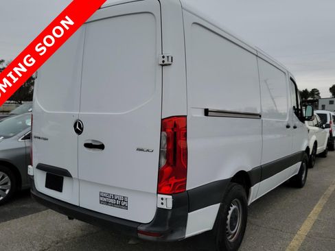 Used 2022 Mercedes-Benz Sprinter 1500 image 4