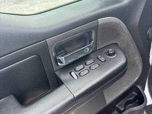 Used 2006 Ford F150 FX4 image 8