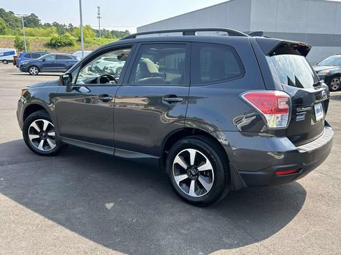 Used 2017 Subaru Forester 2.5i Premium w/ All-Weather Package AWD/4WD image 3