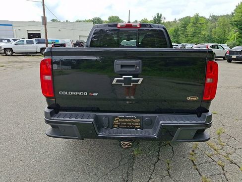 Used 2020 Chevrolet Colorado Z71 w/ Z71 Midnight Edition AWD/4WD image 6