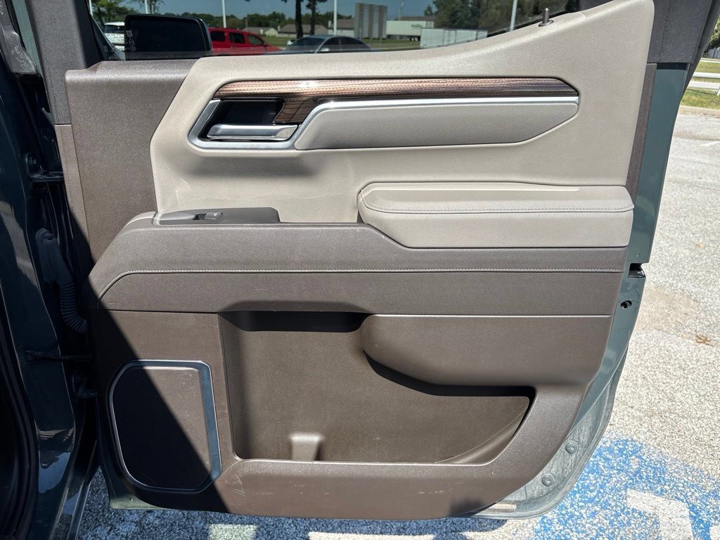 Used 2025 Chevrolet Silverado 1500 LT AWD/4WD image 20