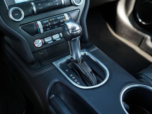 Used 2019 Ford Mustang GT Premium w/ GT Performance Package RWD image 13