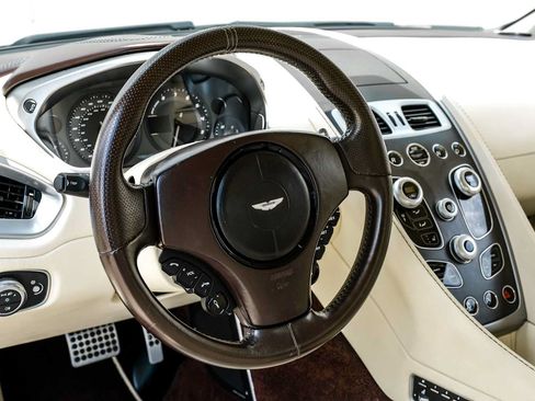 Used 2016 Aston Martin Vanquish Volante RWD image 21