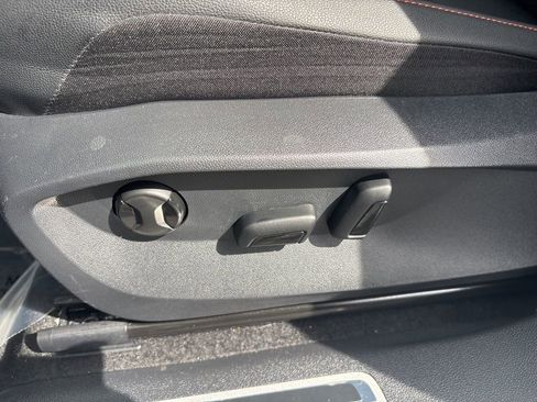 Used 2024 Volkswagen Tiguan Wolfsburg Edition w/ Panoramic Sunroof Package image 20