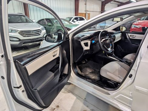 Used 2014 Toyota Corolla LE image 14
