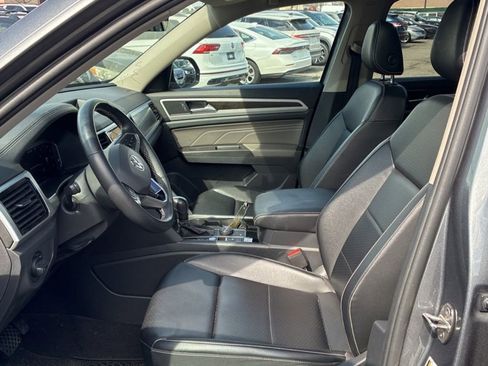 Used 2022 Volkswagen Atlas SE image 11