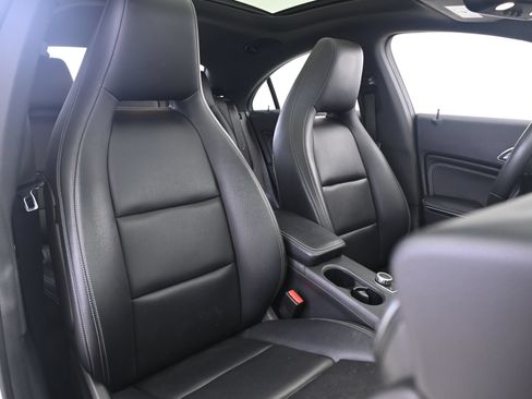 Used 2018 Mercedes-Benz CLA 250 4MATIC image 24