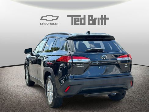 Used 2023 Toyota Corolla Cross LE w/ Moonroof Package AWD/4WD image 6
