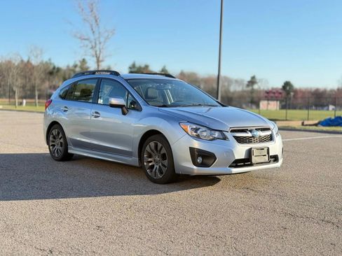 Used 2013 Subaru Impreza 2.0i Sport Premium image 5