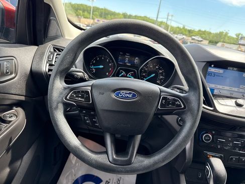 Used 2019 Ford Escape SE FWD image 14