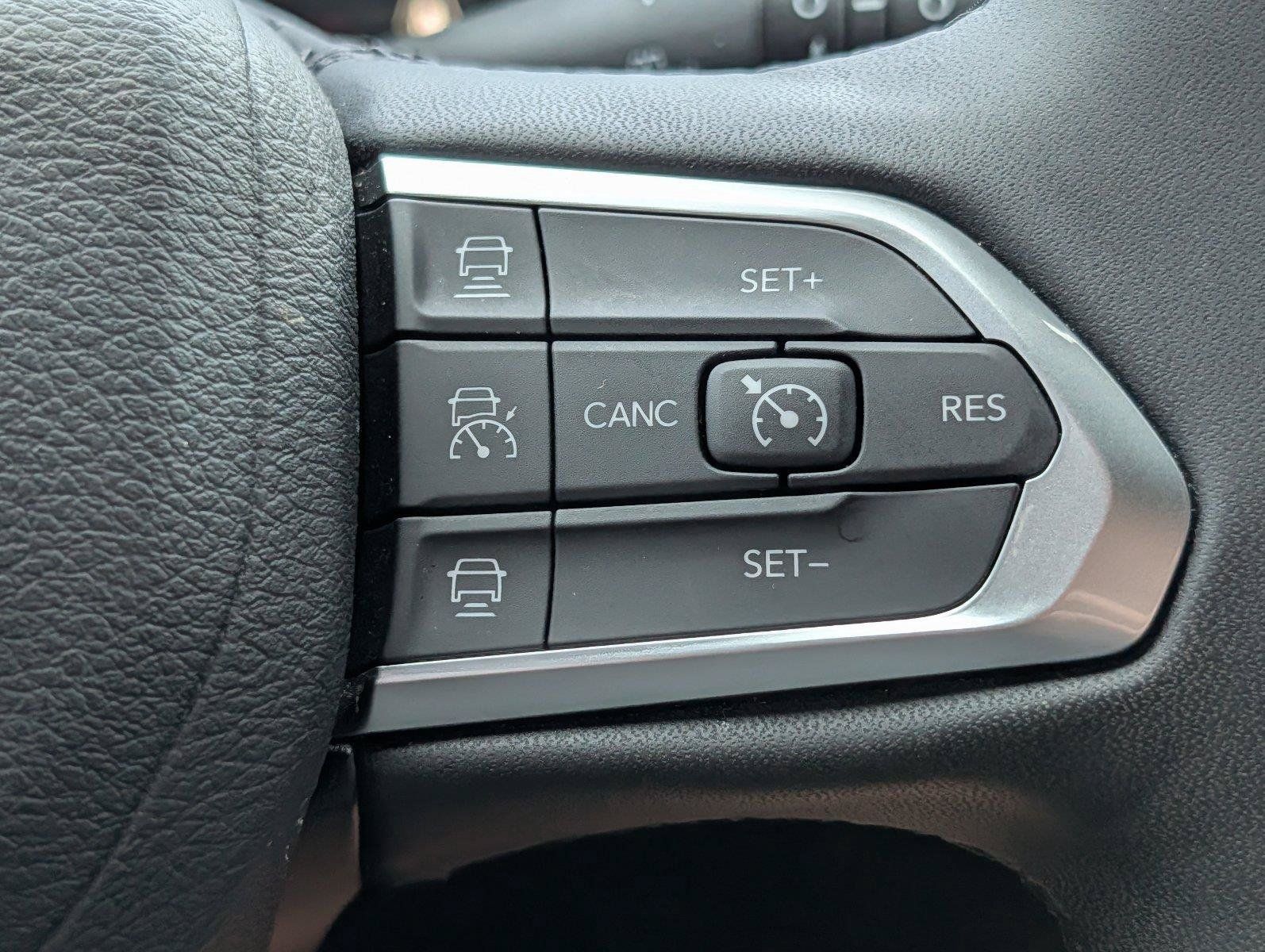 Used 2025 Jeep Compass Limited w/ Elite Group AWD/4WD image 25