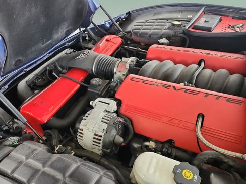 Used 2004 Chevrolet Corvette Z06 w/ Z06 Preferred Equipment Group RWD image 16
