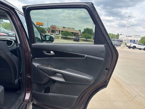 Used 2016 Kia Sorento LX w/ LX Convenience Package FWD image 26