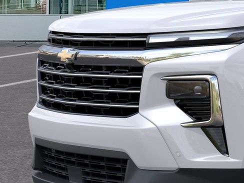 New 2025 Chevrolet Traverse LT w/ Enhanced Driving Package image 13