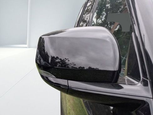 New 2025 Jeep Grand Cherokee Altitude image 10