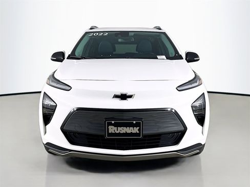 Used 2022 Chevrolet Bolt EUV LT w/ Convenience Package image 2