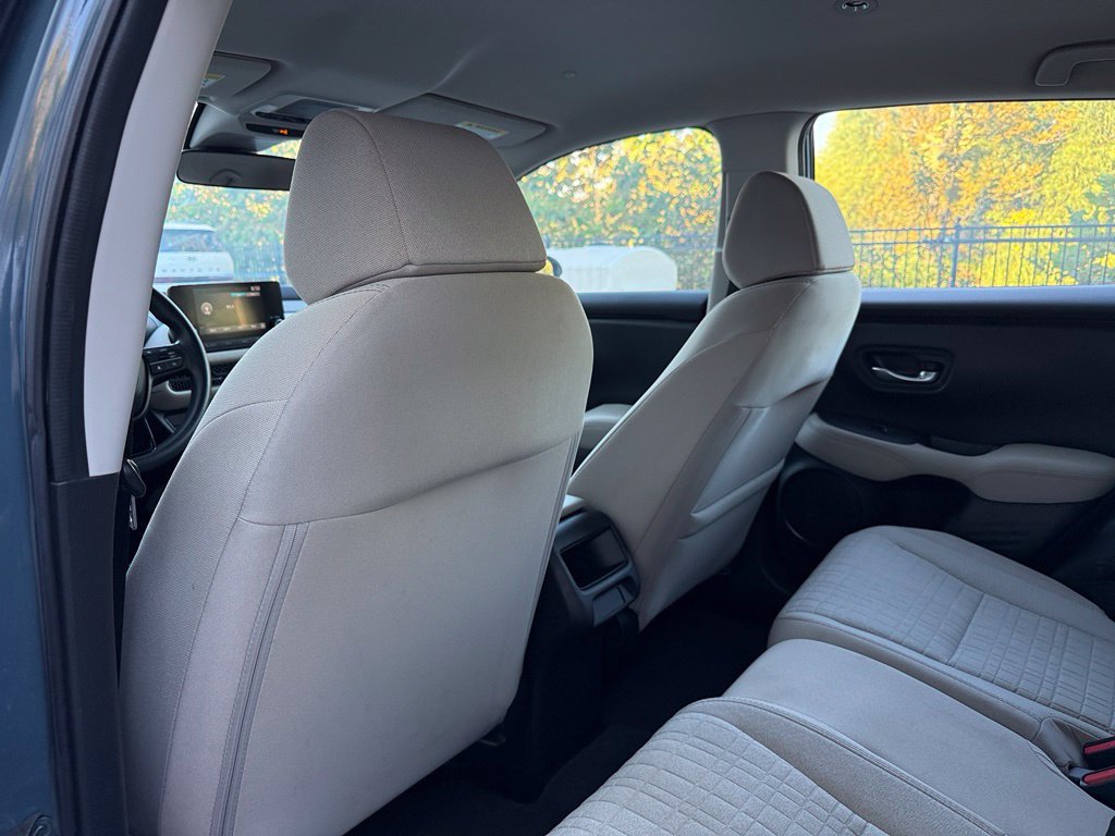 Used 2025 Honda HR-V LX image 31