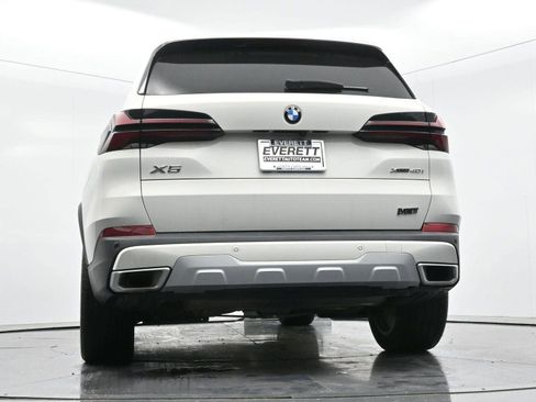 Used 2024 BMW X5 xDrive40i w/ Premium Package AWD/4WD image 42