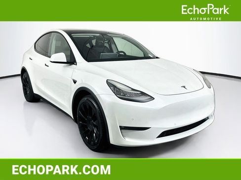 Used 2021 Tesla Model Y Long Range AWD/4WD image 1